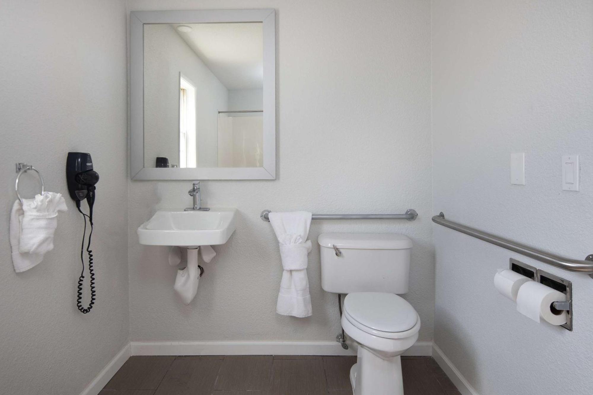Rodeway Inn Milpitas Near Great Mall ภายนอก รูปภาพ